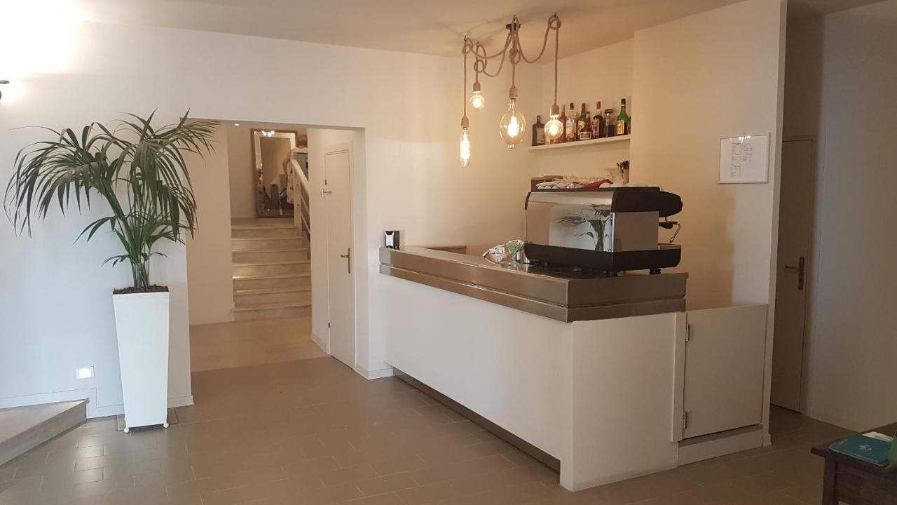 Hotel Ristorante Il Gabbiano Cecina (Livorno) Exterior foto